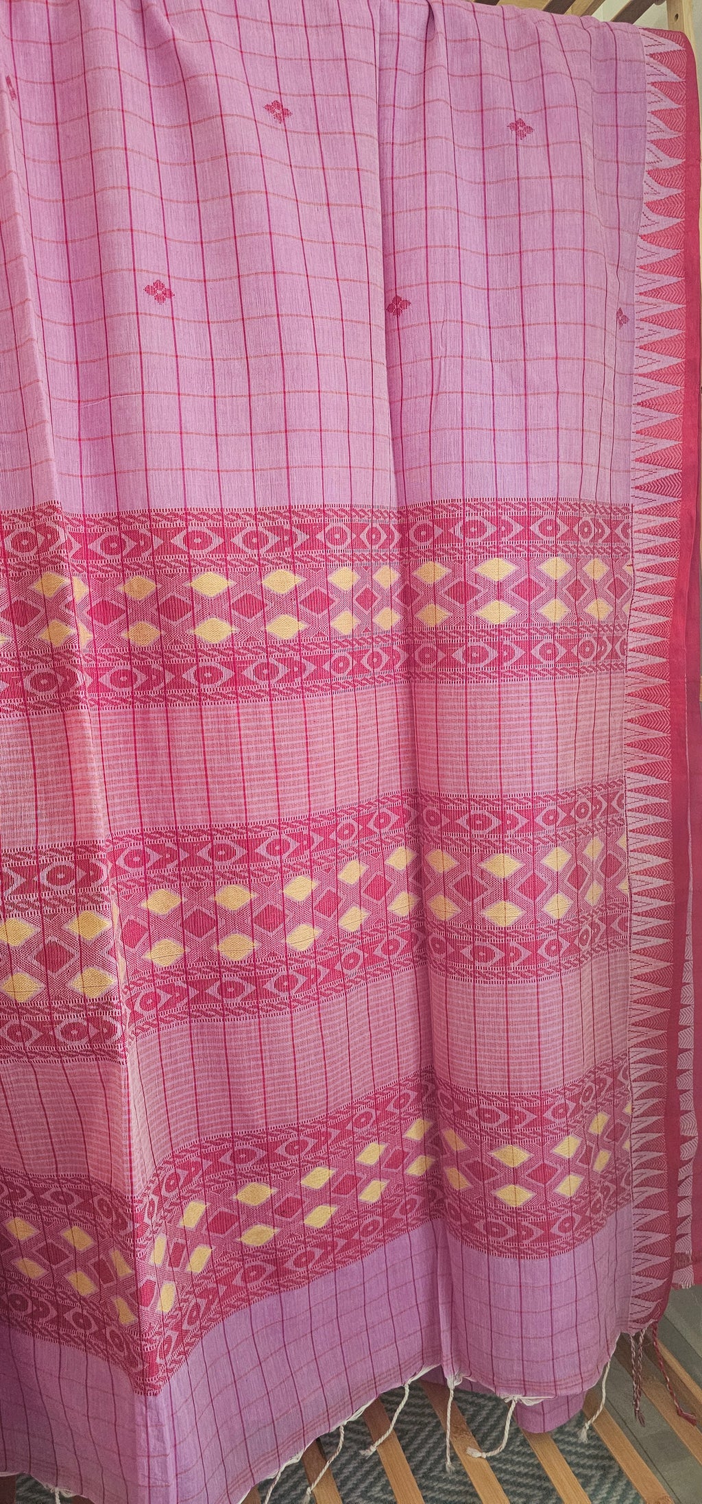 GULABI REET - Handloom Jamdani Khadi  Cotton