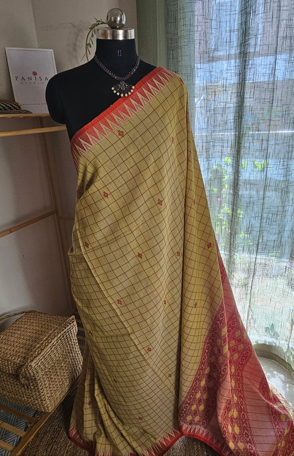 VEDHIKA - Handloom Jamdani Khadi Cotton