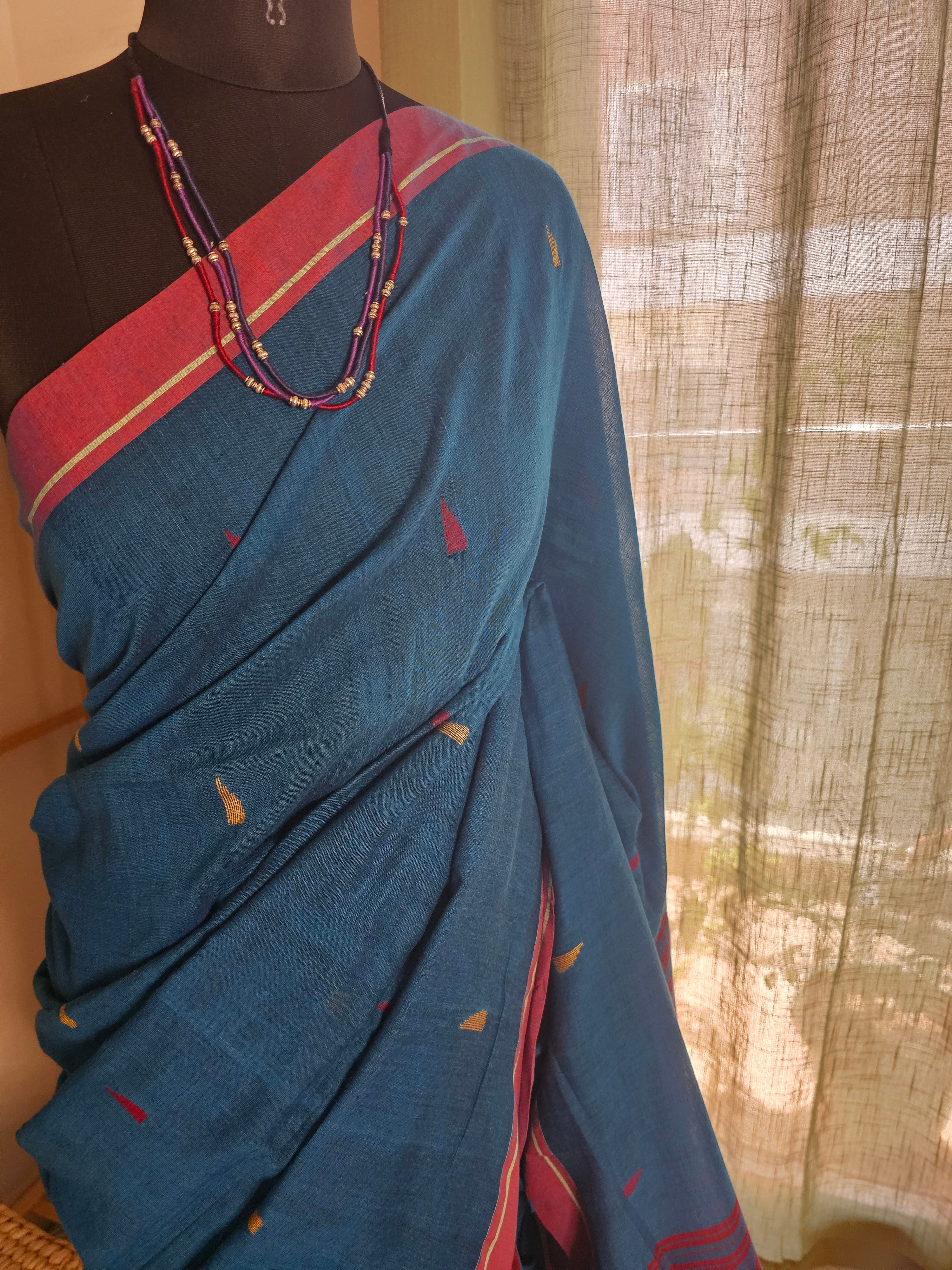 NEELIKA VAARNA - Timeless Begumpuri handloom woven Saree