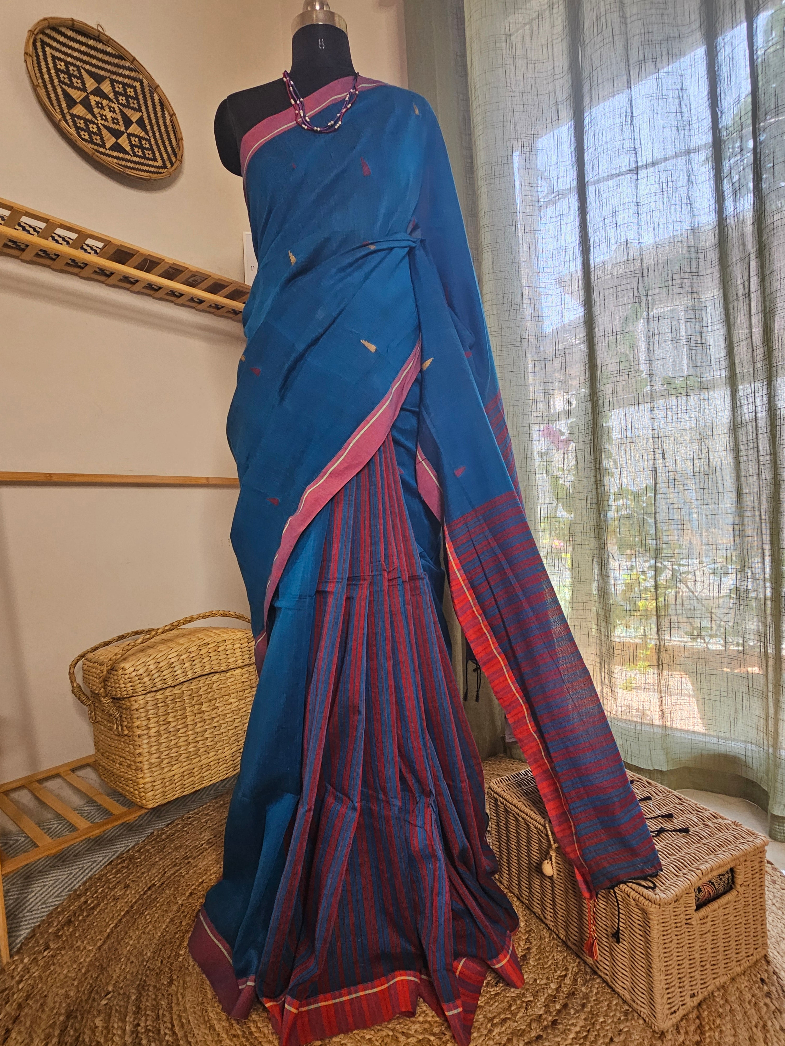 NEELIKA VAARNA - Timeless Begumpuri handloom woven Saree