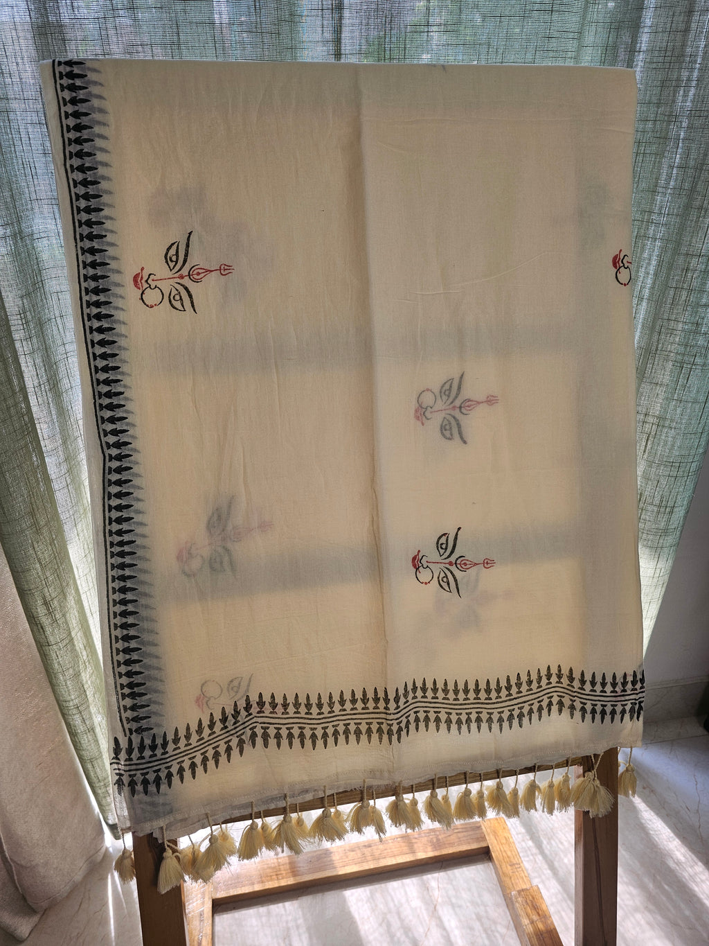DEVI REKHA - Pure Handwoven Mulmul Saree