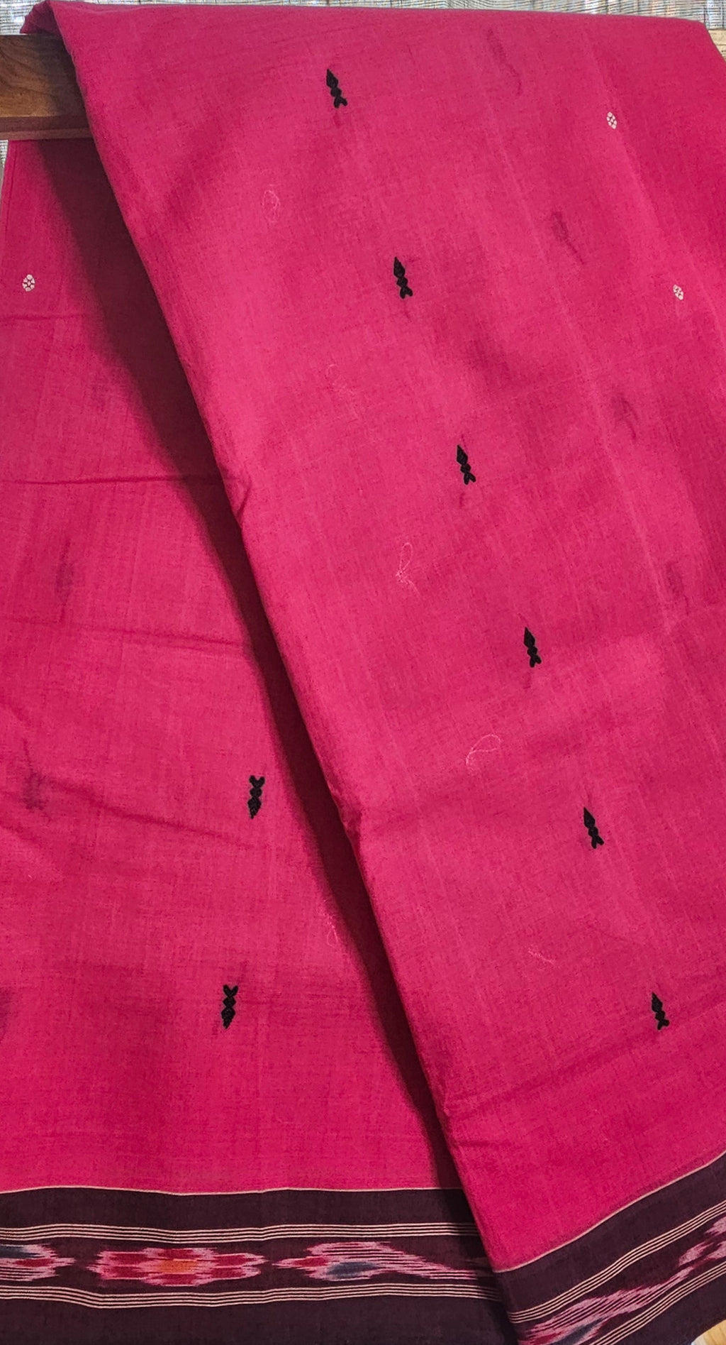 CHADHEI PINKA - Handcrafted Pittala cotton saree from Odisha