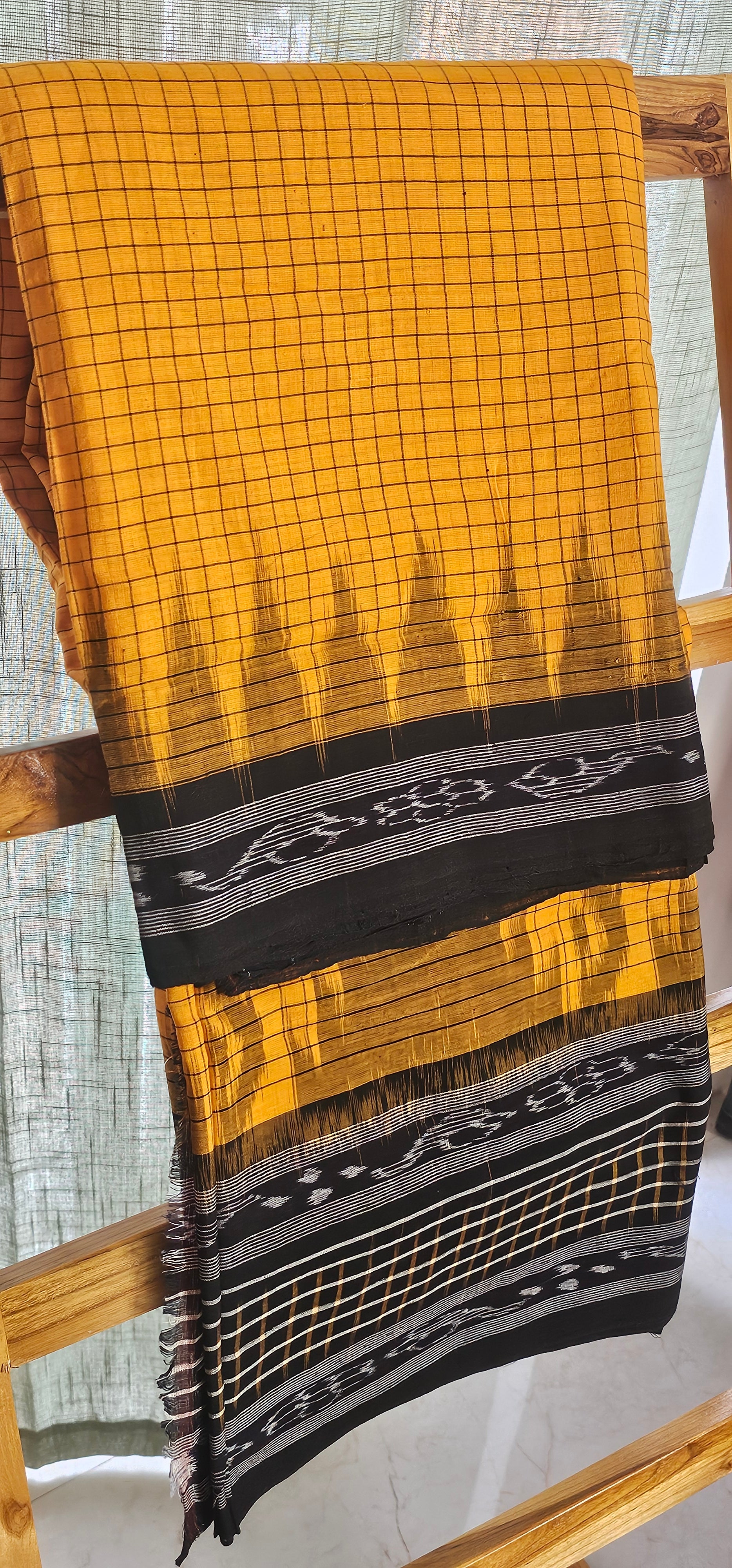 MRITTIKA MUSTRAD - Striking Khandua Daali Scot cotton saree