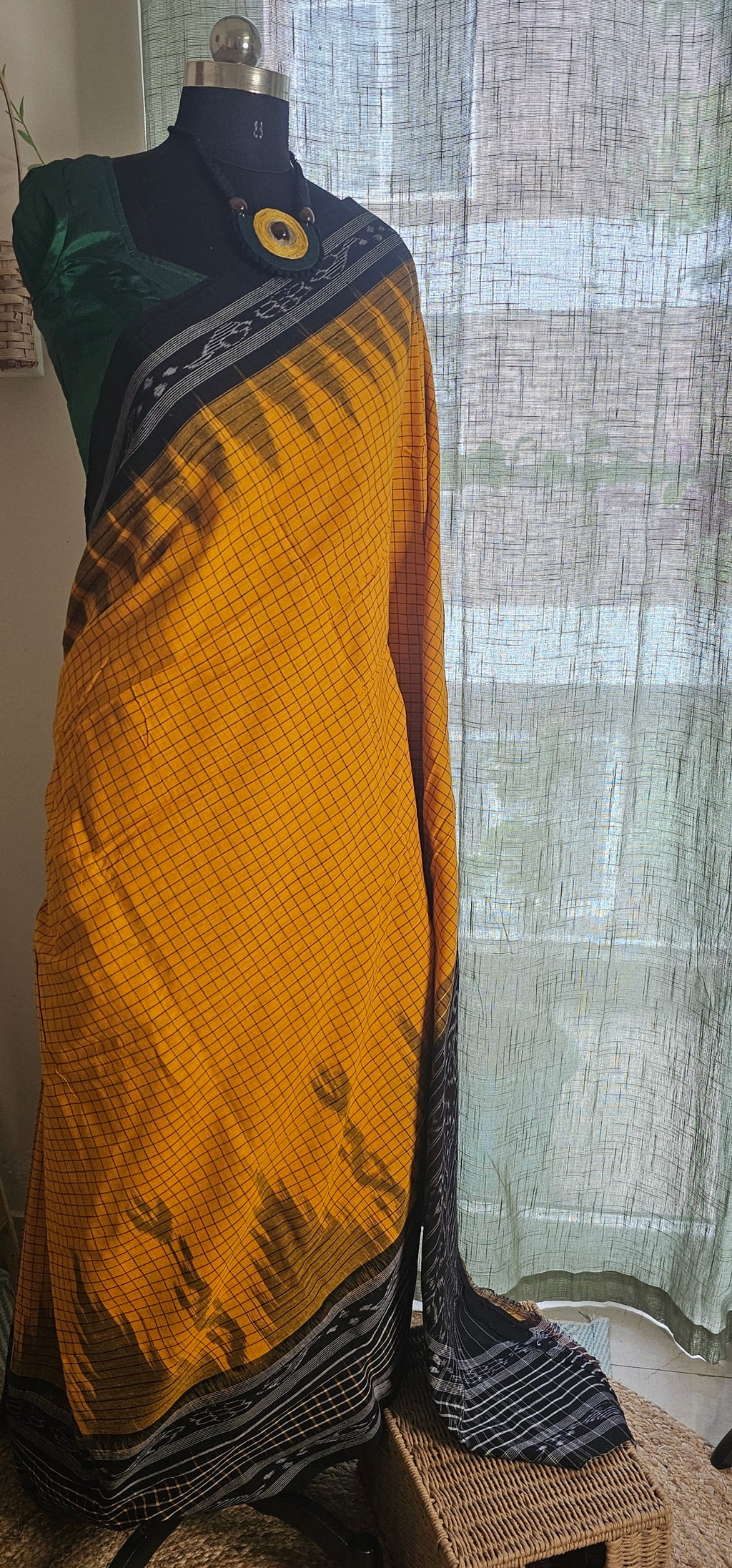 MRITTIKA MUSTRAD - Striking Khandua Daali Scot cotton saree