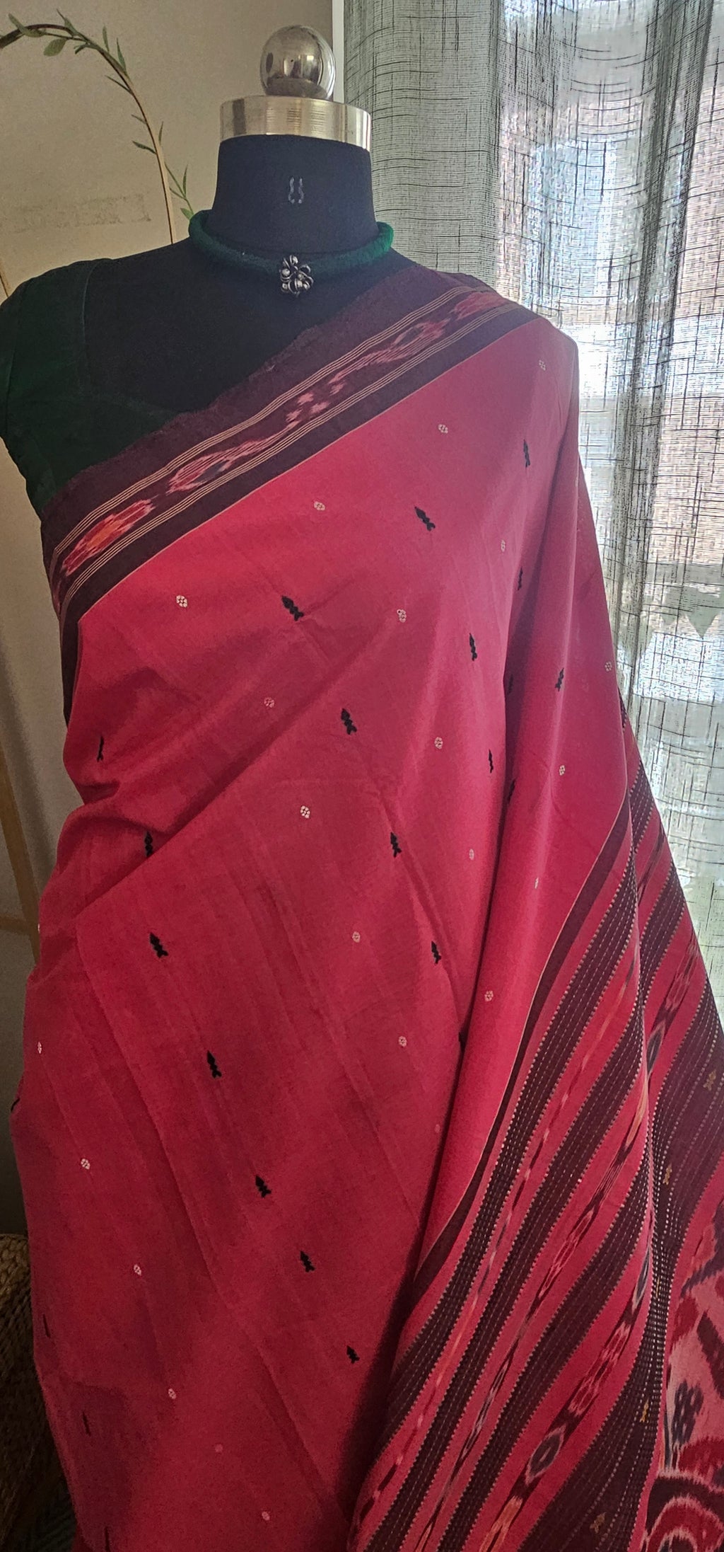 CHADHEI PINKA - Handcrafted Pittala cotton saree from Odisha