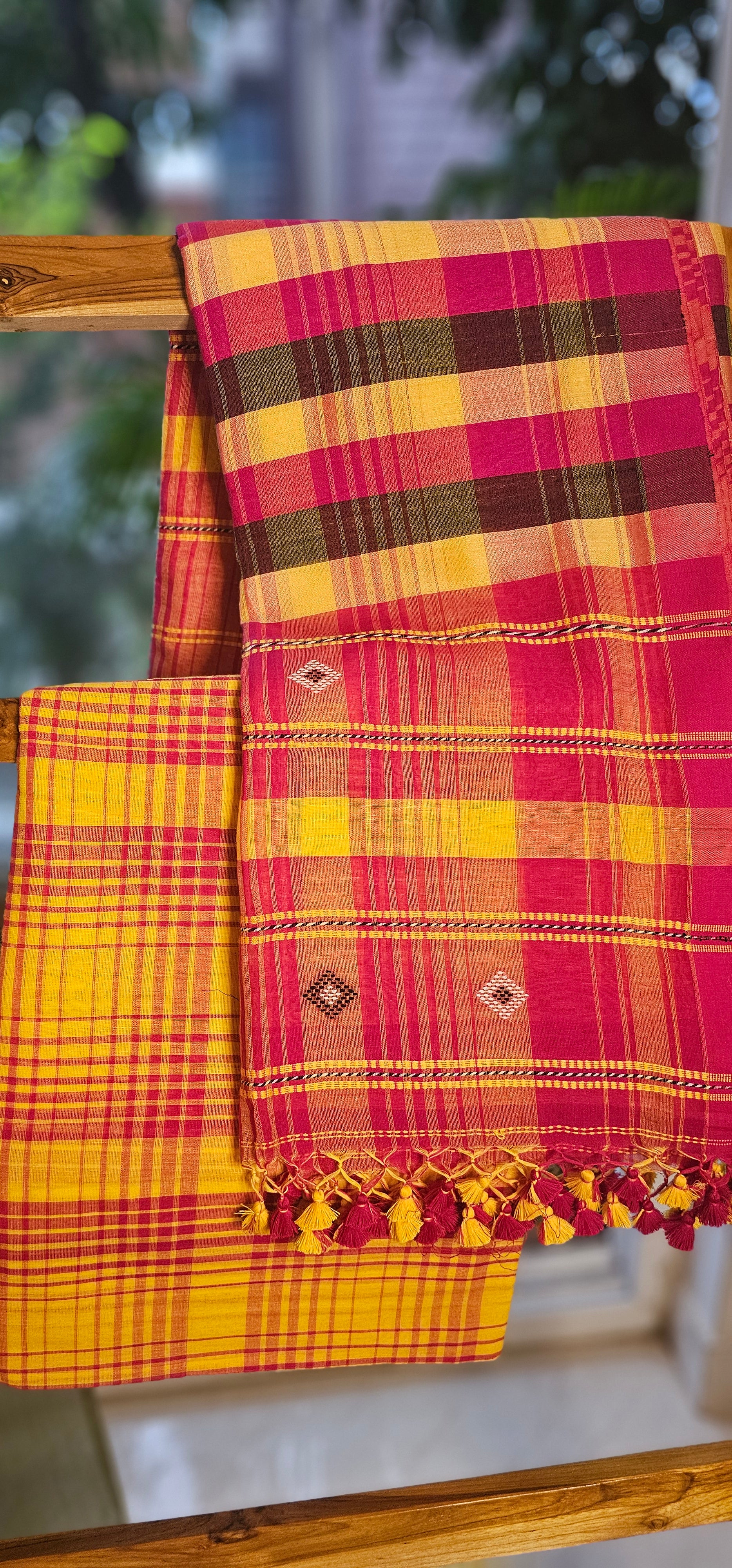 VARSHAA | Bhujodi-inspired weave Cotton Saree