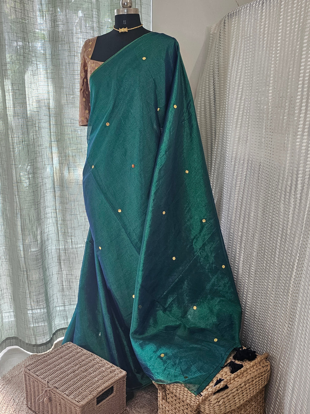 NEELAARIKA | Handloom Khadi Tissue Saree