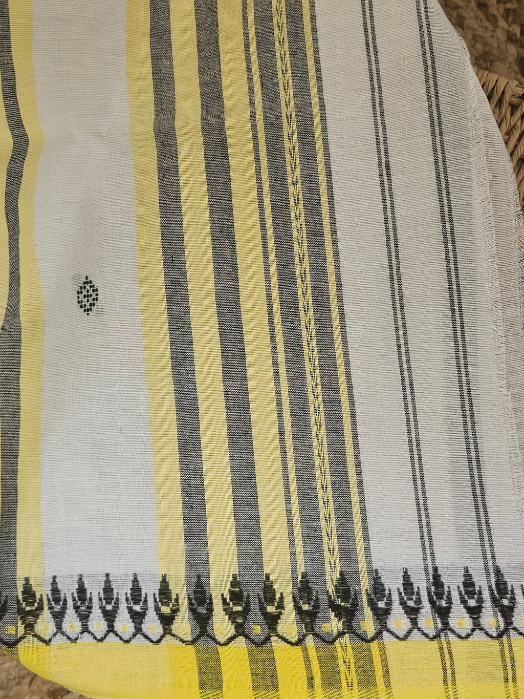 PONNOLI | Dhonekhali Handloom Cotton